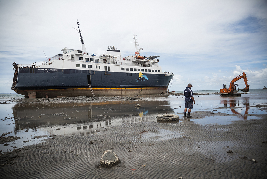 940x630, 440 Kb / мель, судно, экскаватор, корабль