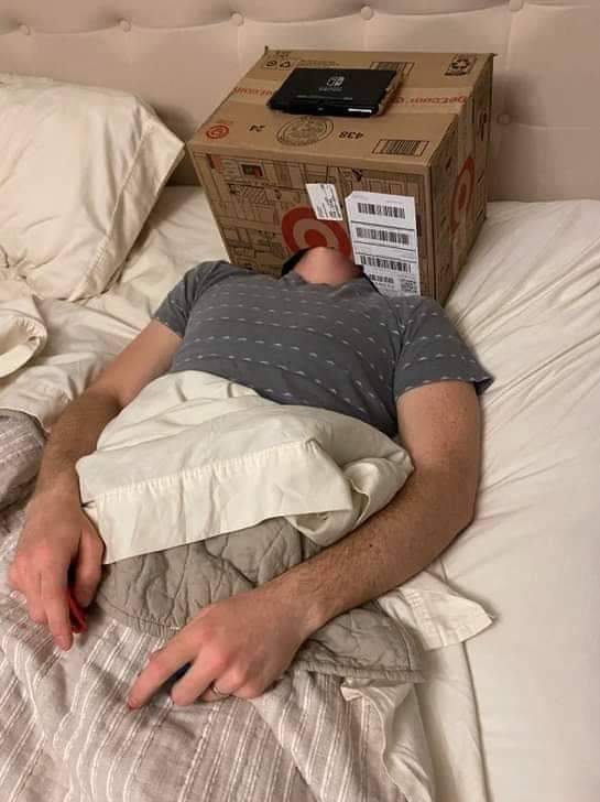 545x728, 38 Kb / планшет, коробка, картон, кинотеатр