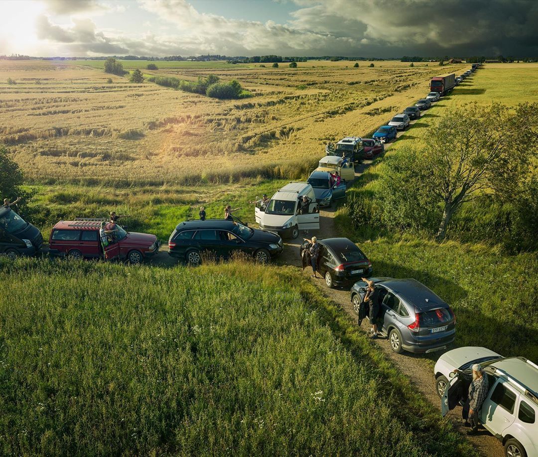 1080x917, 298 Kb / автомобиль, затор, тупик, поле