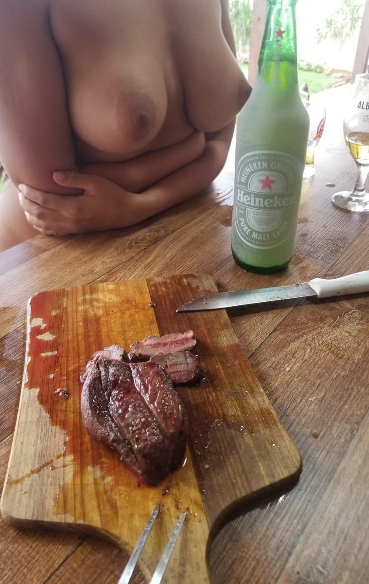 759x1200, 152 Kb / мясо, доска, нож, пиво, heineken, сиськи, стейк