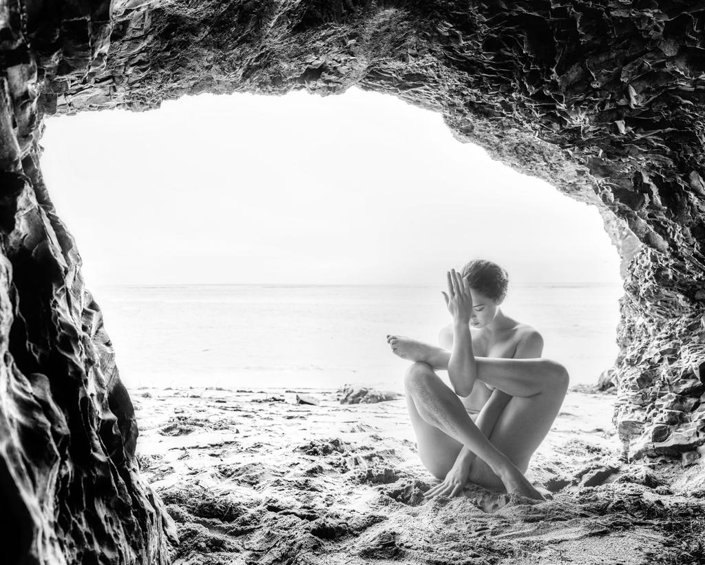 1024x820, 152 Kb / cenevols, пещера, геометрия, море, песок