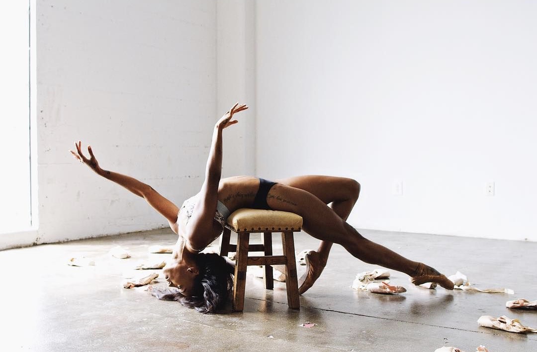 1080x708, 138 Kb / балерина, пуанты, табуретка, тату