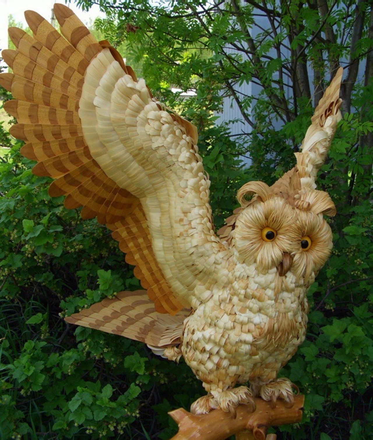 1280x1510, 312 Kb / сова, скульптура, стружка