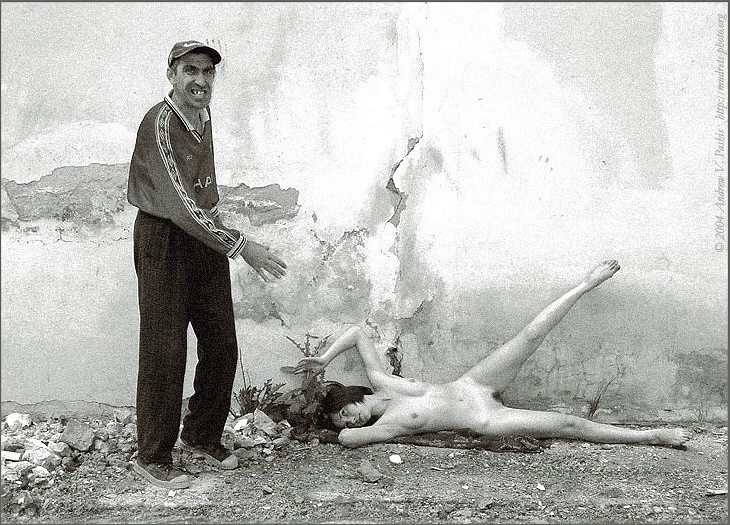 730x525, 157 Kb / мужчина, хачик, женщина, валяется, ч/б