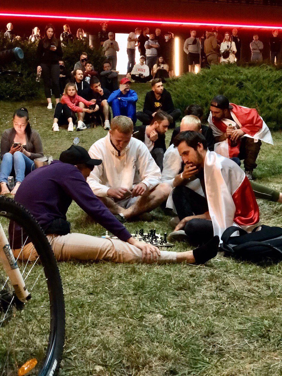 960x1280, 364 Kb / Беларусь, акция, протест, шахматы, бчб