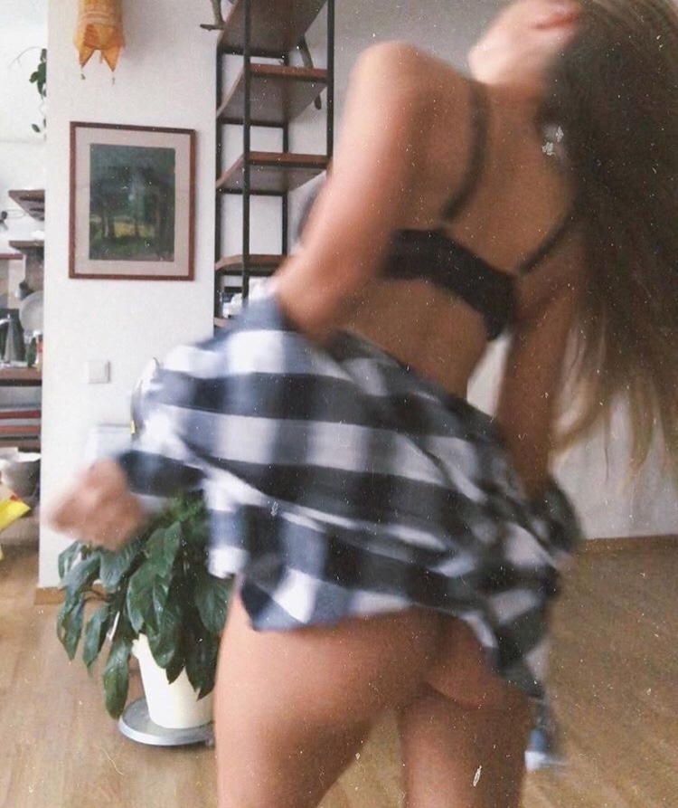 750x893, 149 Kb / рубашка, попа, растение