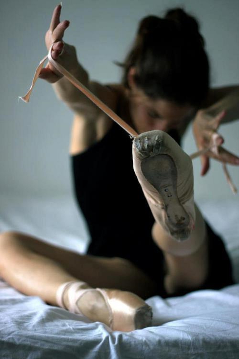 1000x1500, 163 Kb / балерина, пуанты, завязки, боди, постель