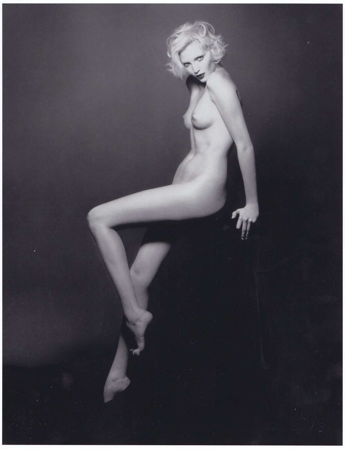 1189x1546, 157 Kb / женщина, ч/б, Надя Ауэрманн