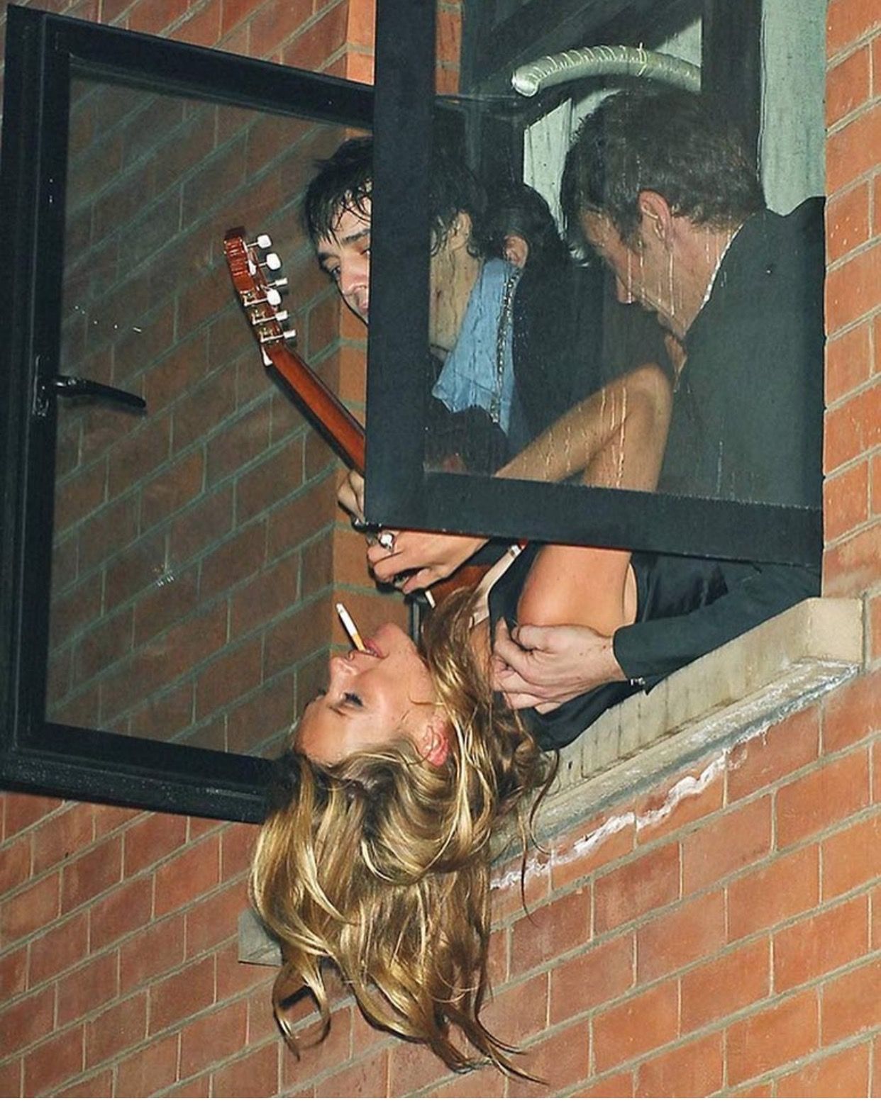 1242x1553, 265 Kb / четверо, кутеж, гитара, сигарета, окно