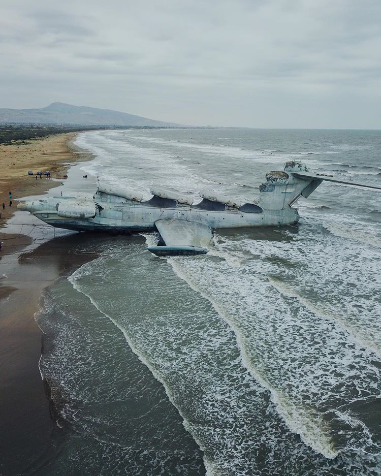 750x937, 148 Kb / Экраноплан, Лунь, песок, пляж, Каспий