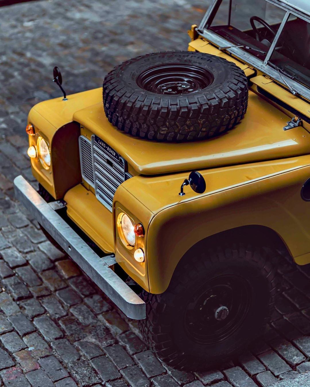 1080x1348, 209 Kb / автомобиль, классика, ретро, ленд ровер