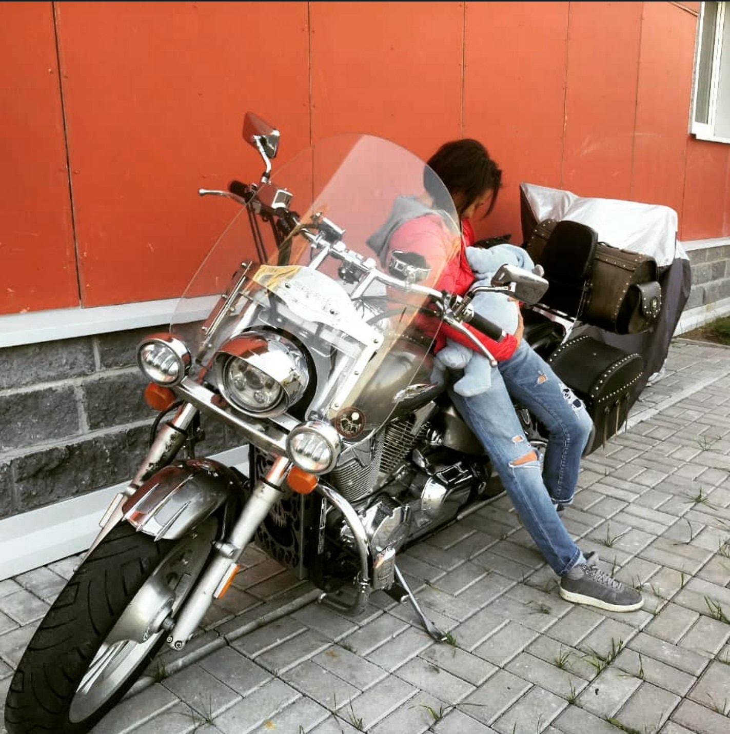 1423x1431, 377 Kb / байк, девушка, ребенок