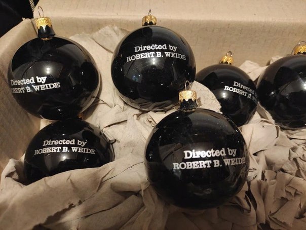 604x454, 71 Kb / шары, черные