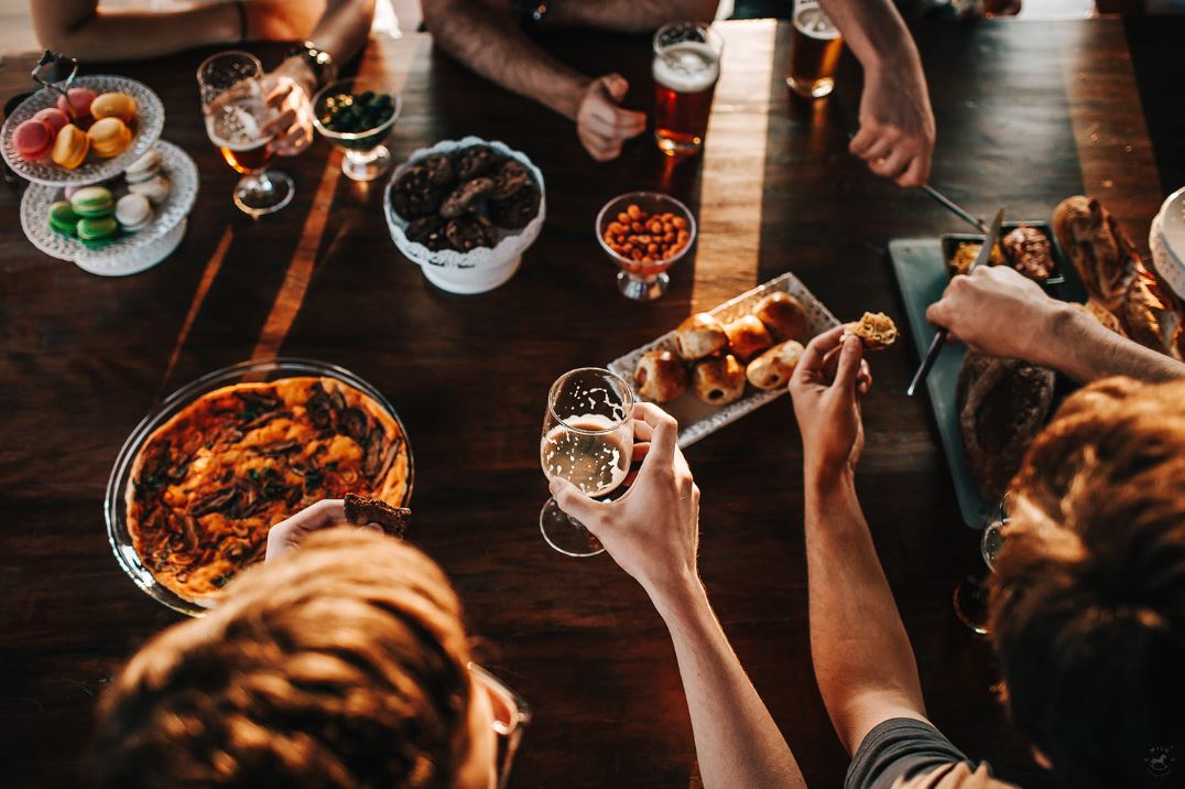 1076x716, 118 Kb / еда, закуска, алкоголь