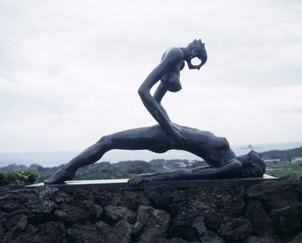 596x480, 72 Kb / скульптура, девушки