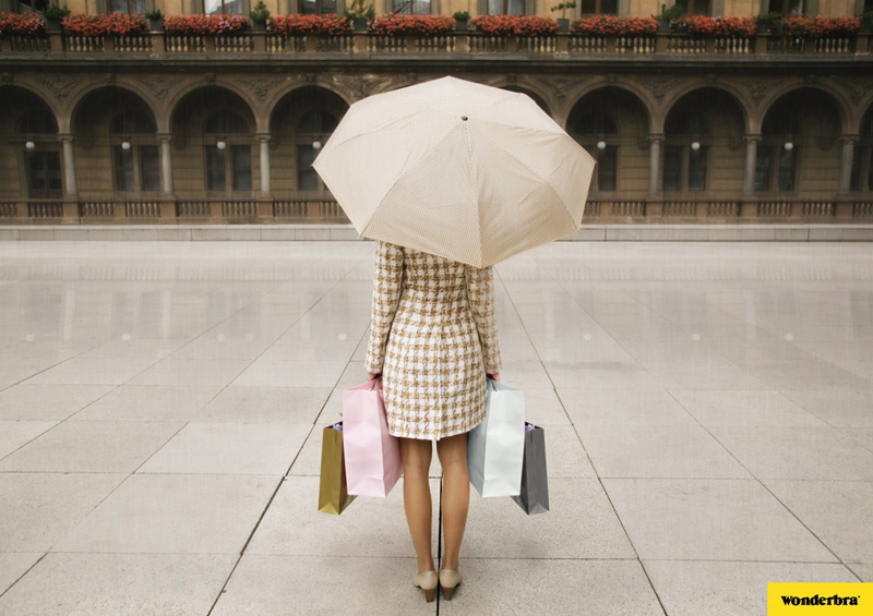800x565, 156 Kb / wonderbra, девушка, зонт