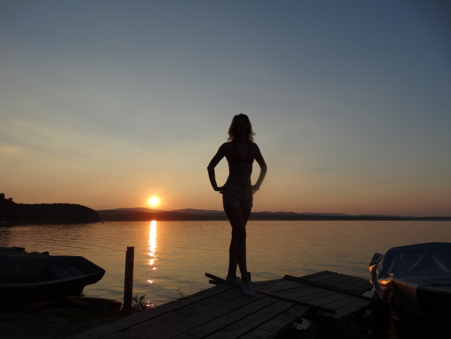 890x668, 89 Kb / закат, причал, силуэт, лодка