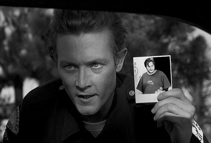 699x472, 44 Kb / Терминатор, Т-1000, Джон Коннор,