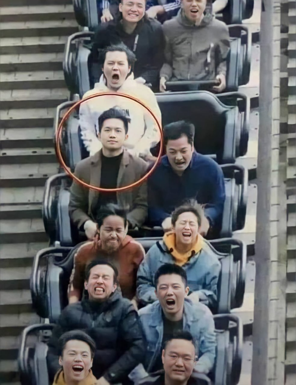 984x1280, 157 Kb / американские горки, аттракцион, реакция, летчик