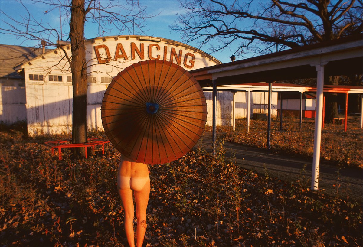 1200x817, 245 Kb / зонтик, попа, навес, беседка, dancing