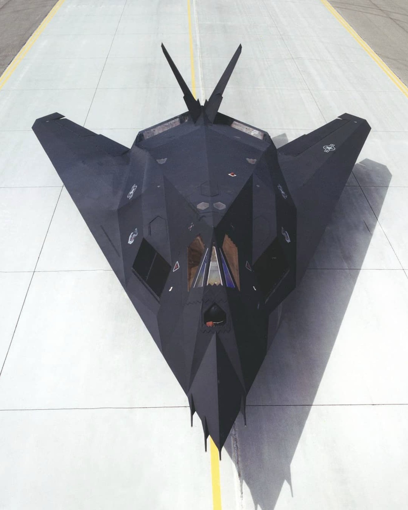 1308x1634, 195 Kb / самолет, стелс, f-117, nighthawk