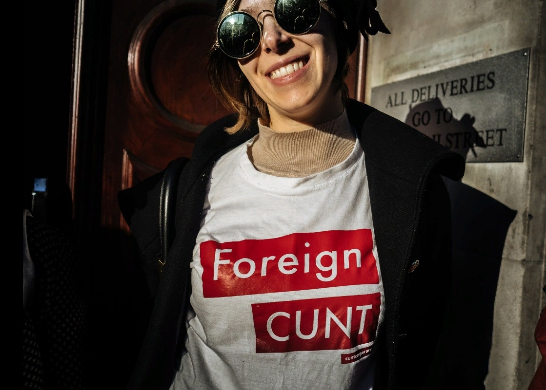 1119x801, 259 Kb / очки, улыбка, пизда