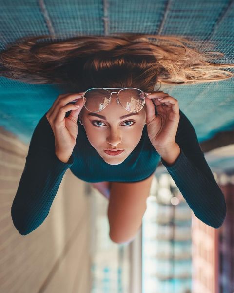 480x600, 41 Kb / девка, очки