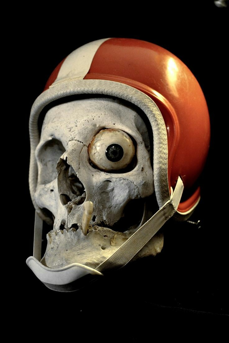 736x1104, 96 Kb / череп, шлем