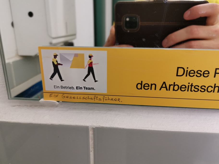 912x684, 125 Kb / мотивация, зеркало, фюрер, компания, солидаризм, фашизм, корпоративизм, скрепы, гешевт