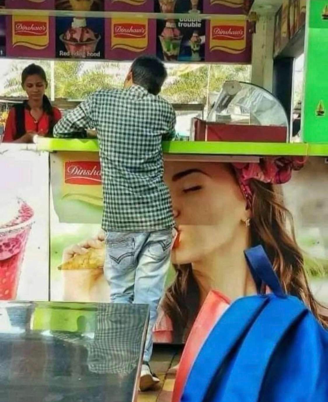 1124x1380, 157 Kb / минет, показалось, мороженое, прилавок