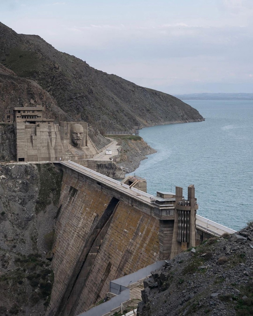 865x1080, 402 Kb / вода, камень, ленин, закрывашка, плотина, Киров, Вятка, Хлынов, водохранилище