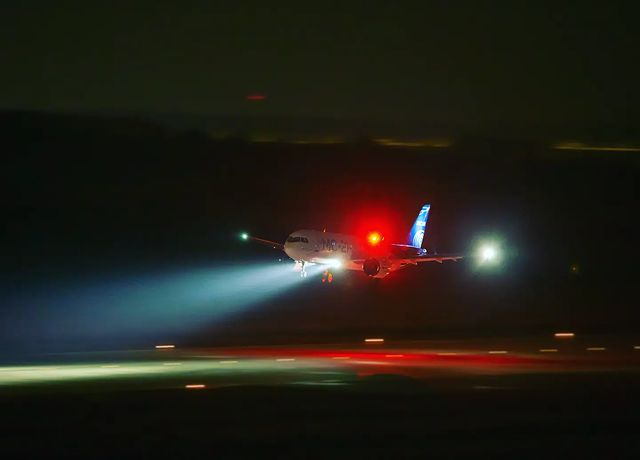 640x460, 14 Kb / MC21, самолет