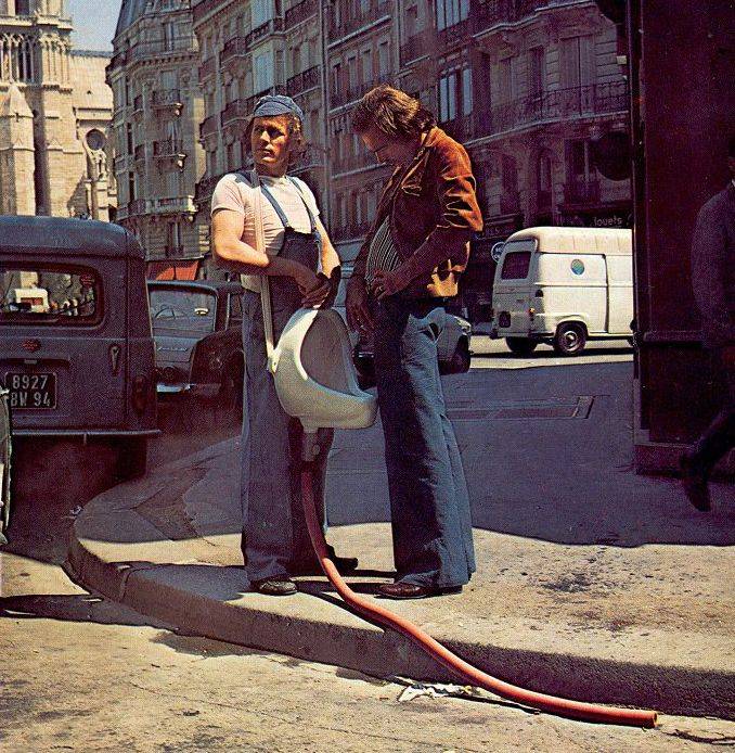 678x694, 121 Kb / писсуар, улица, сервис