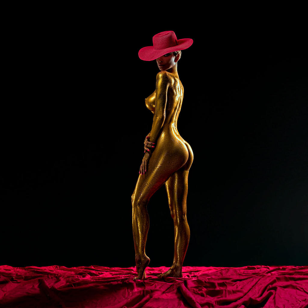 1024x1024, 79 Kb / голая, золото, шляпа, Alena