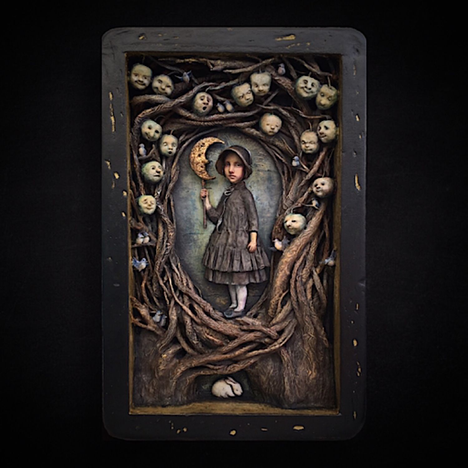 1500x1500, 186 Kb / картина, лепнина, девочка, луна, месяц, плоды, лица, дерево, ветви, кролик, рамка