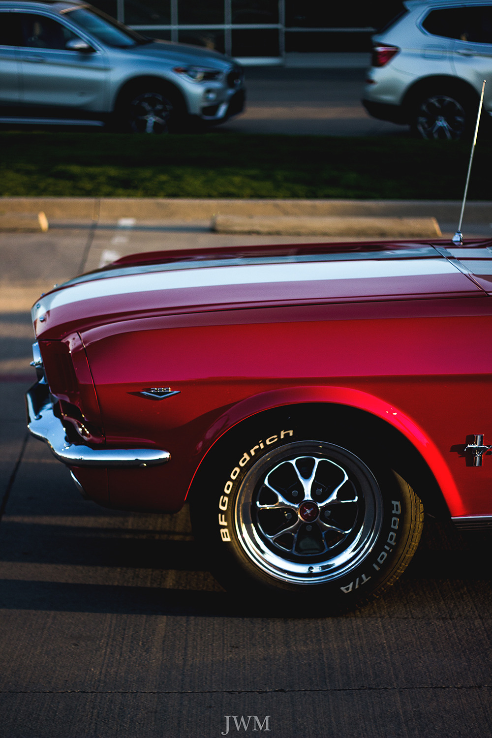 1000x1500, 387 Kb / автомобиль, классика, ретро, форд, мустанг, колесо, красный, антенна