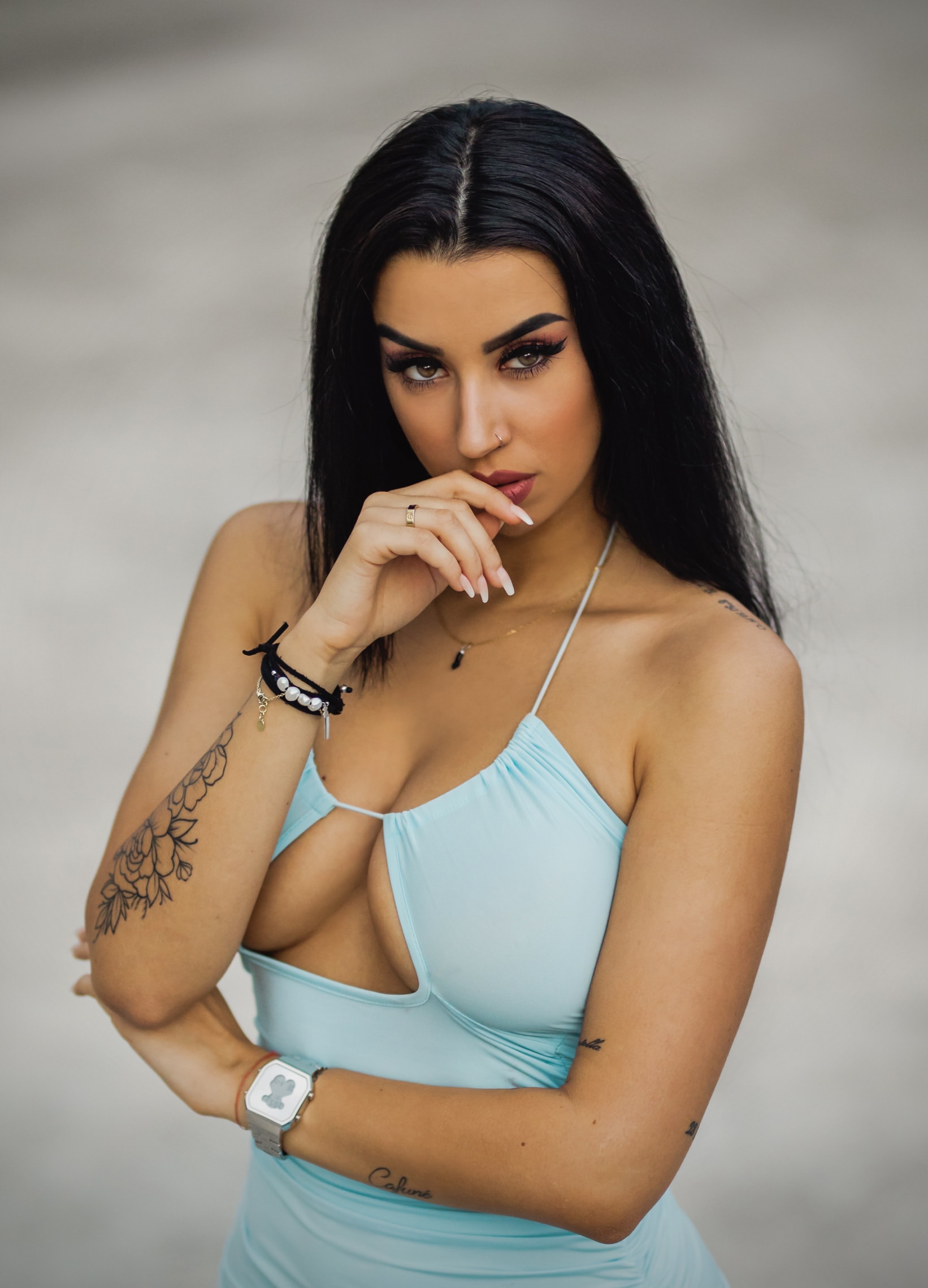 1642x2280, 390 Kb / платье, тату, брюнетка, часы, SABELA RODRIGUEZ