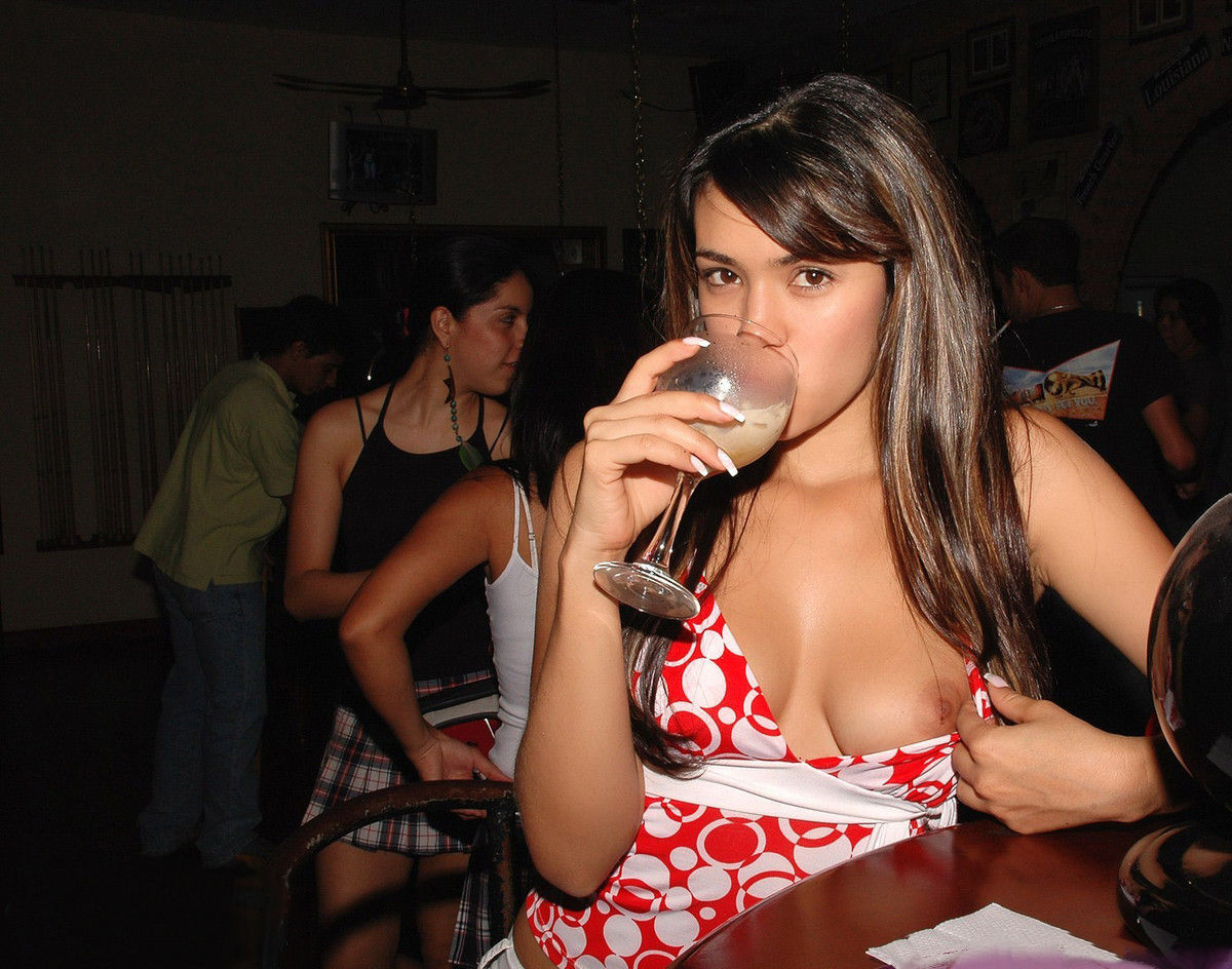 1200x944, 229 Kb / бар, коктейль, взгляд, засвет, Pamela Spice