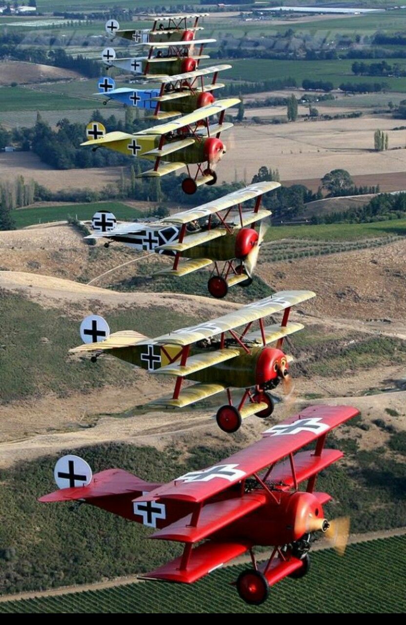 832x1280, 205 Kb / самолет, крест, фоккер, триплан, Fokker Dr.I, истребитель