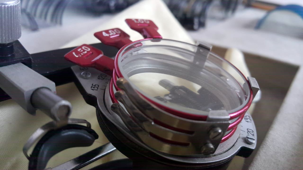 1280x720, 94 Kb / окулист, линзы