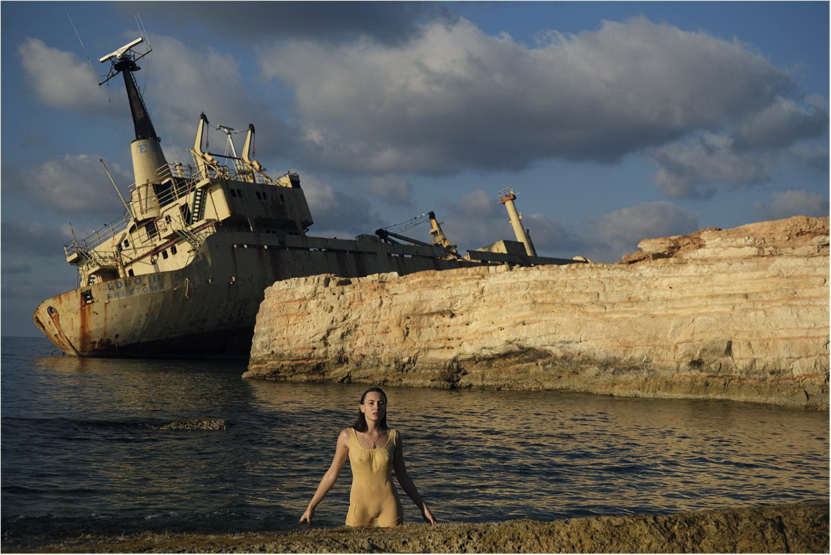 1203x803, 393 Kb / Корабль, мель, берег, вода