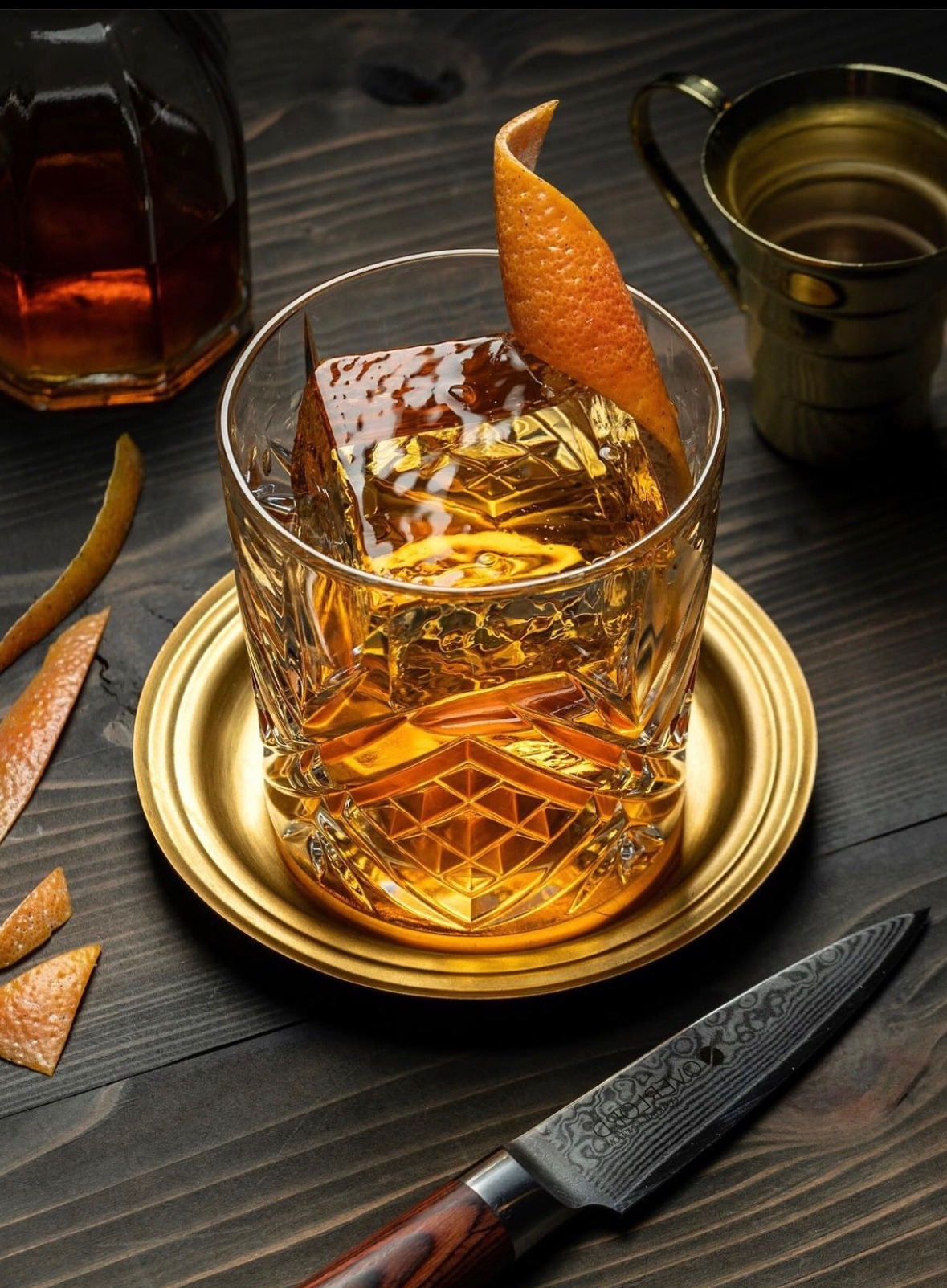 1179x1603, 490 Kb / стакан, алкоголь, цедра, нож, лёд