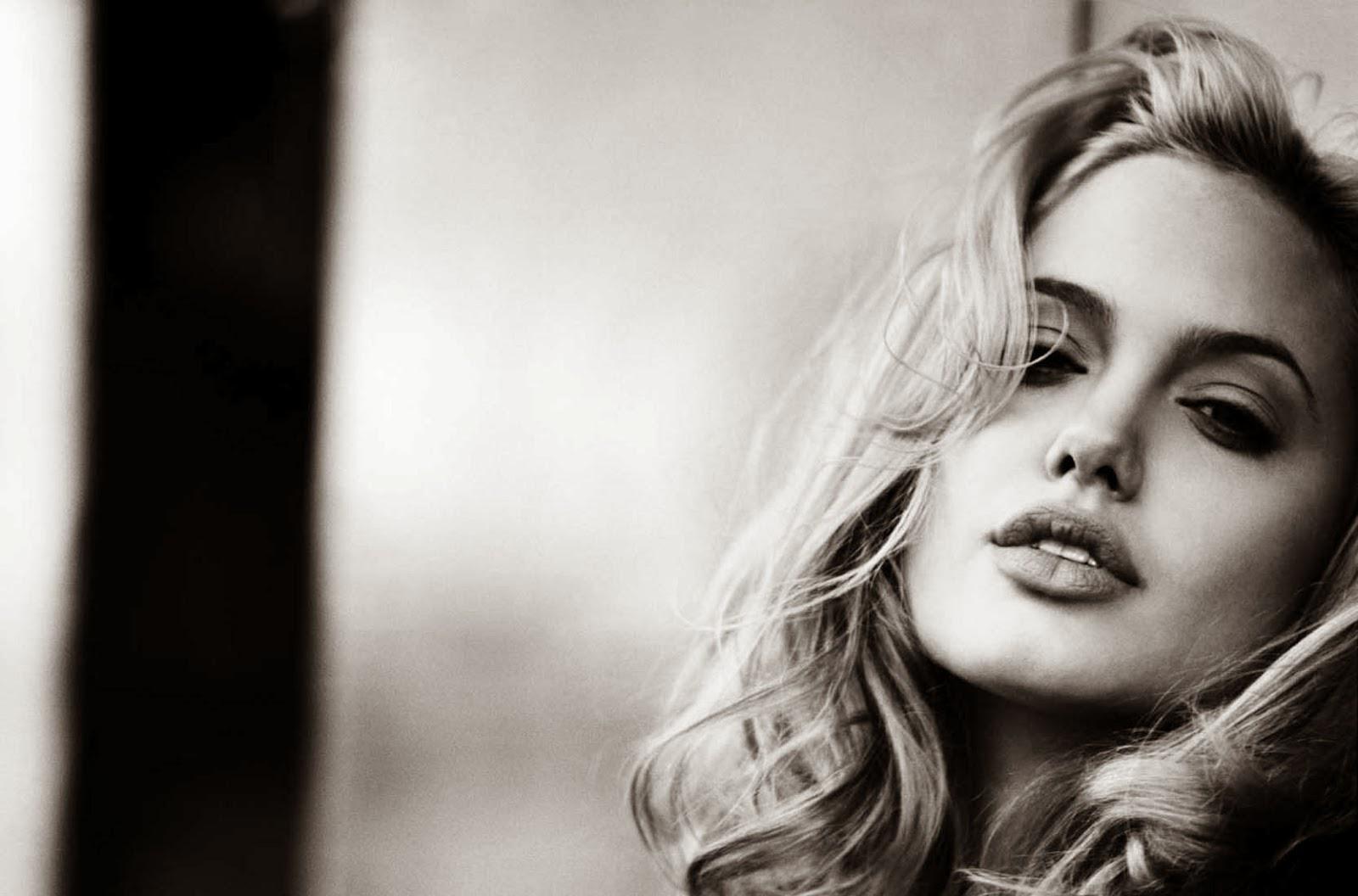 1600x1056, 114 Kb / ч/б, Анджелина Джоли