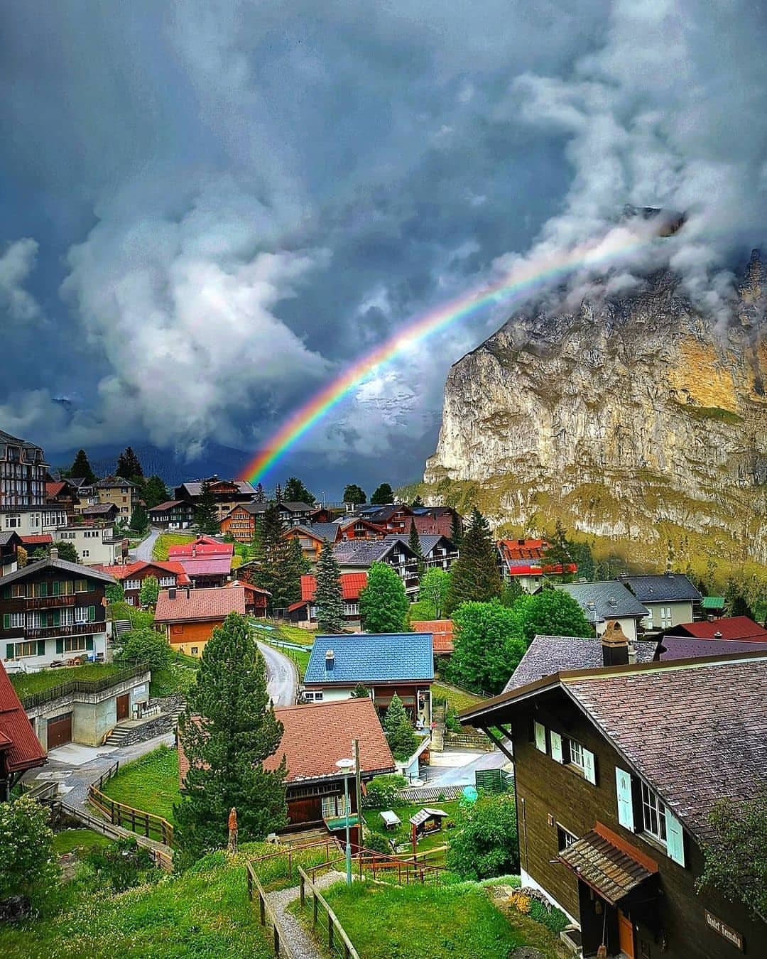 1080x1350, 338 Kb / радуга, горы, облака, туман