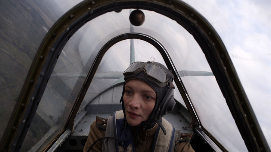 900x506, 65 Kb / истребитель,самолёт,кабина,пилот,катя