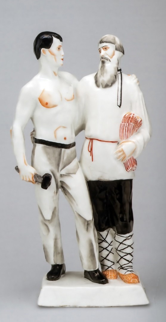 557x1080, 102 Kb / статуэтка, двое, мужчины, молоток, колосья, рубаха