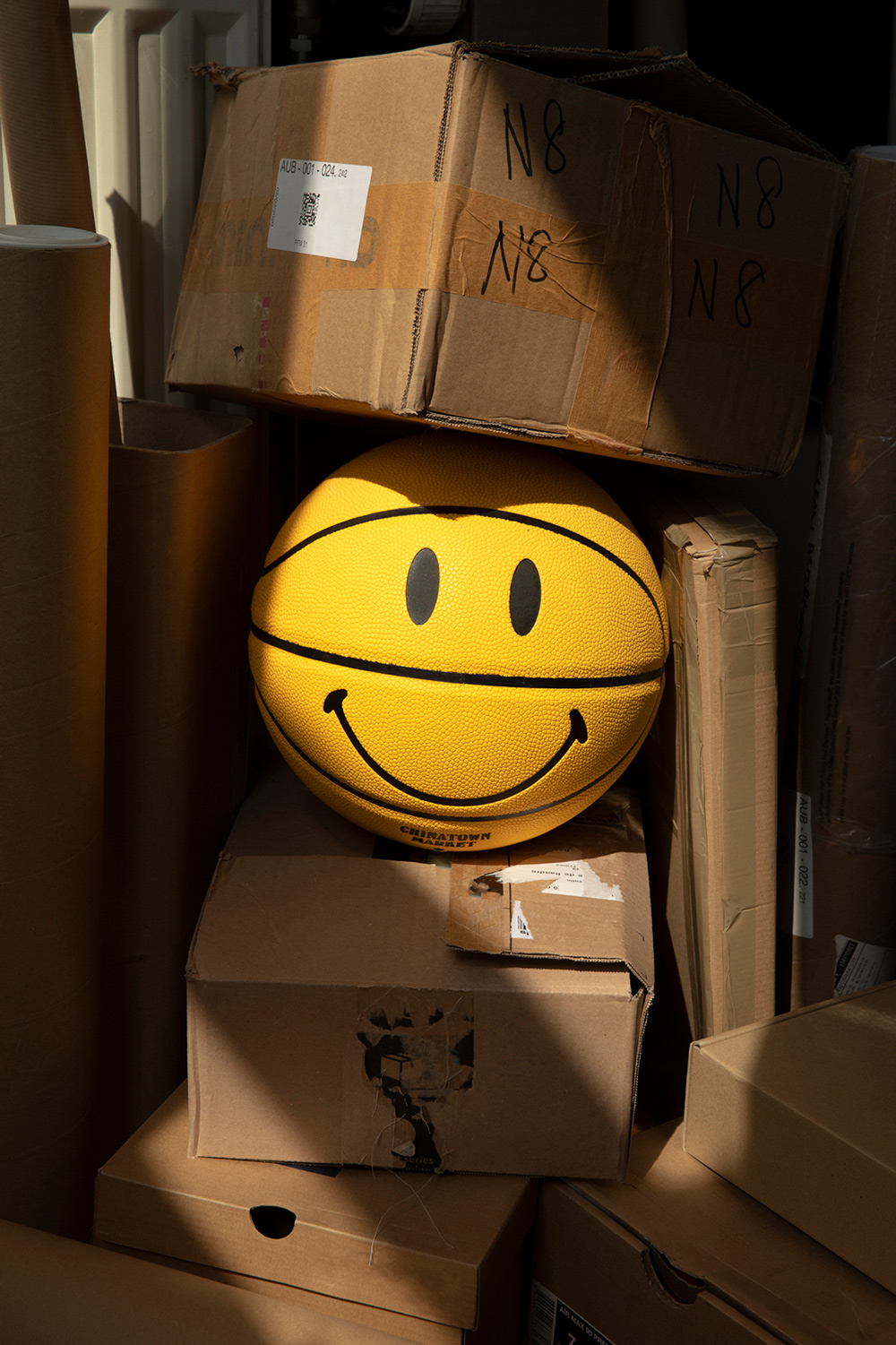 1000x1501, 422 Kb / коробка, мяч, смайл, smile