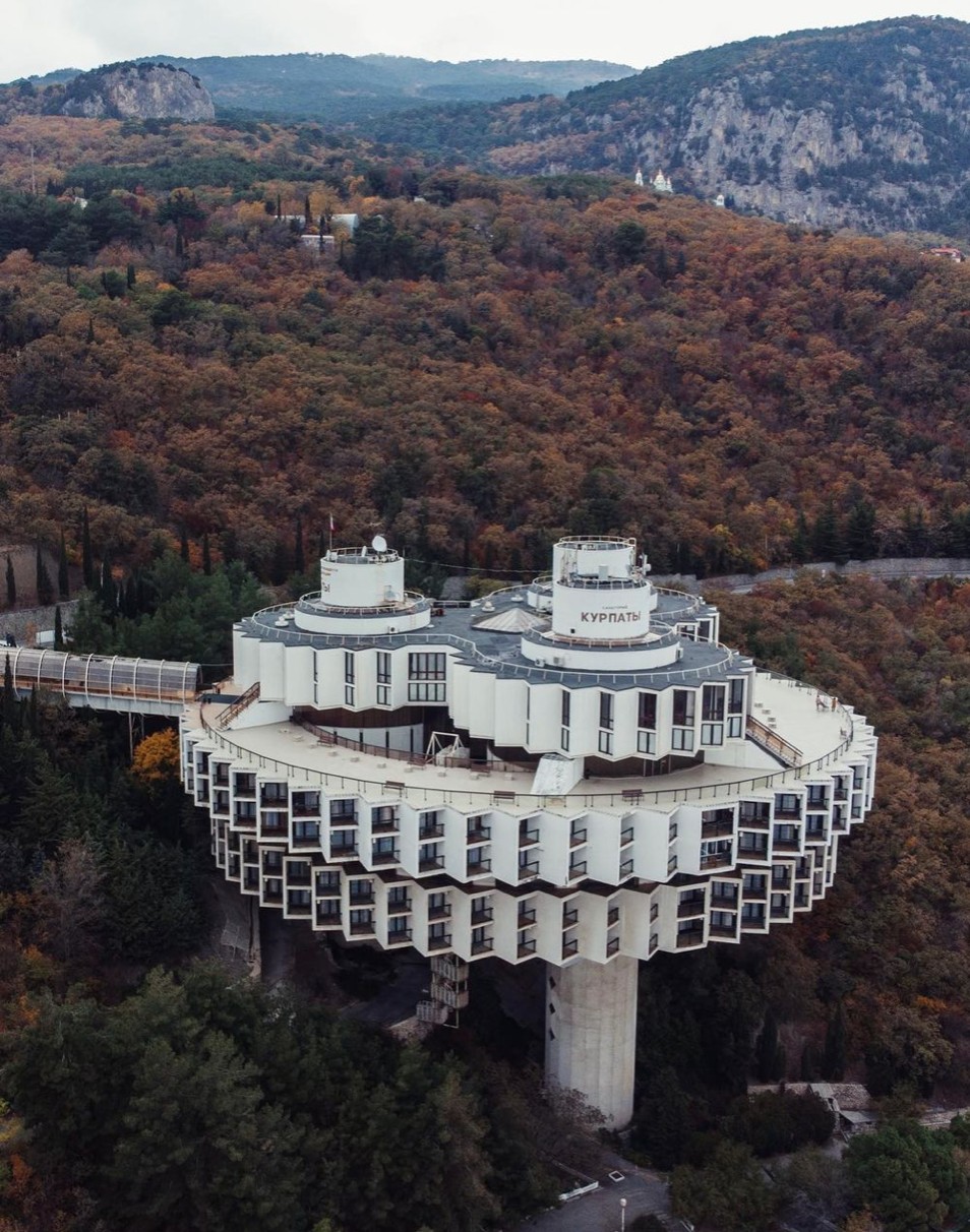 954x1212, 312 Kb / Дружба, Курпаты, санаторий, Ялта, СССР, отель, курорт, горы, лес, пляж