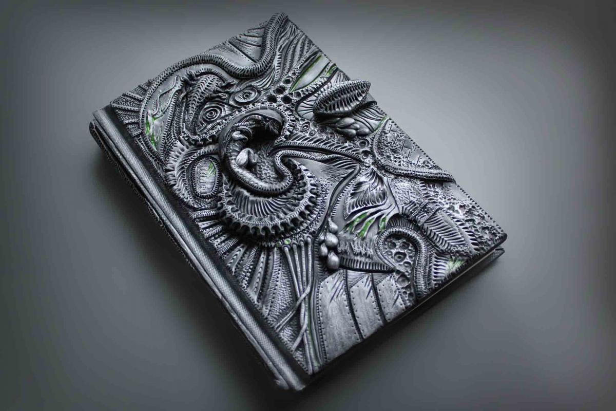 1200x800, 118 Kb / блокнот, глина, полимерная, чужой