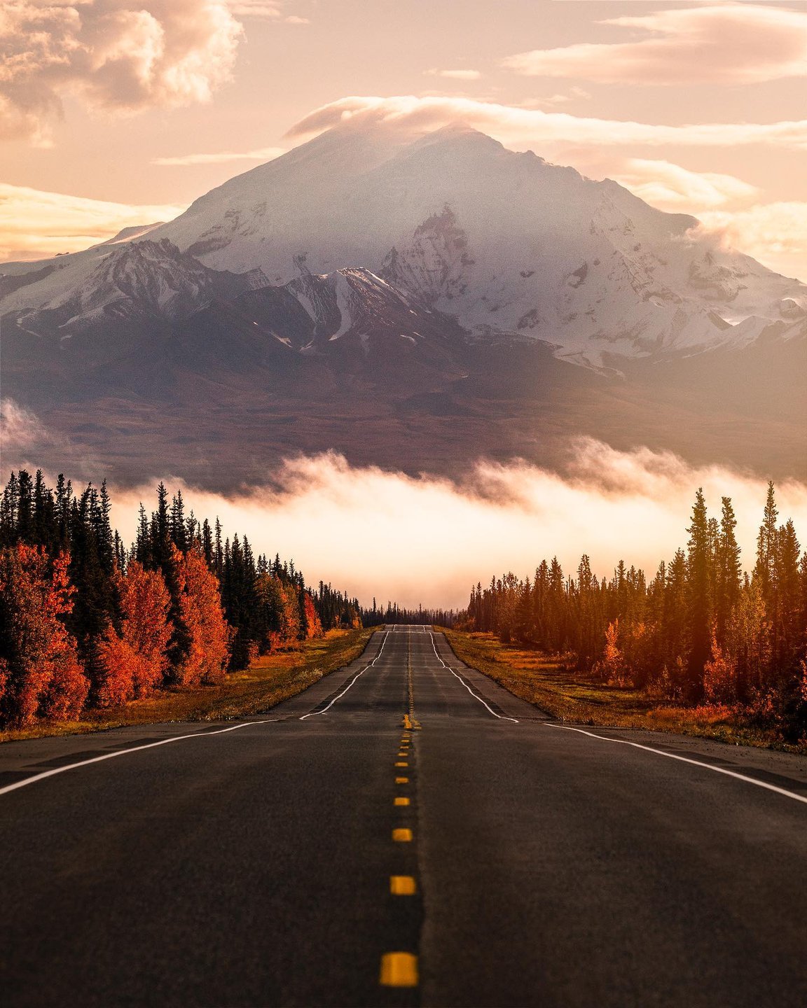 1152x1440, 297 Kb / Горы, гора, дорога, небо, облака, деревья, лес, осень, Аляска